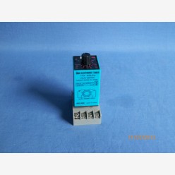 Idec Electronic Timer RTE-P11 with base